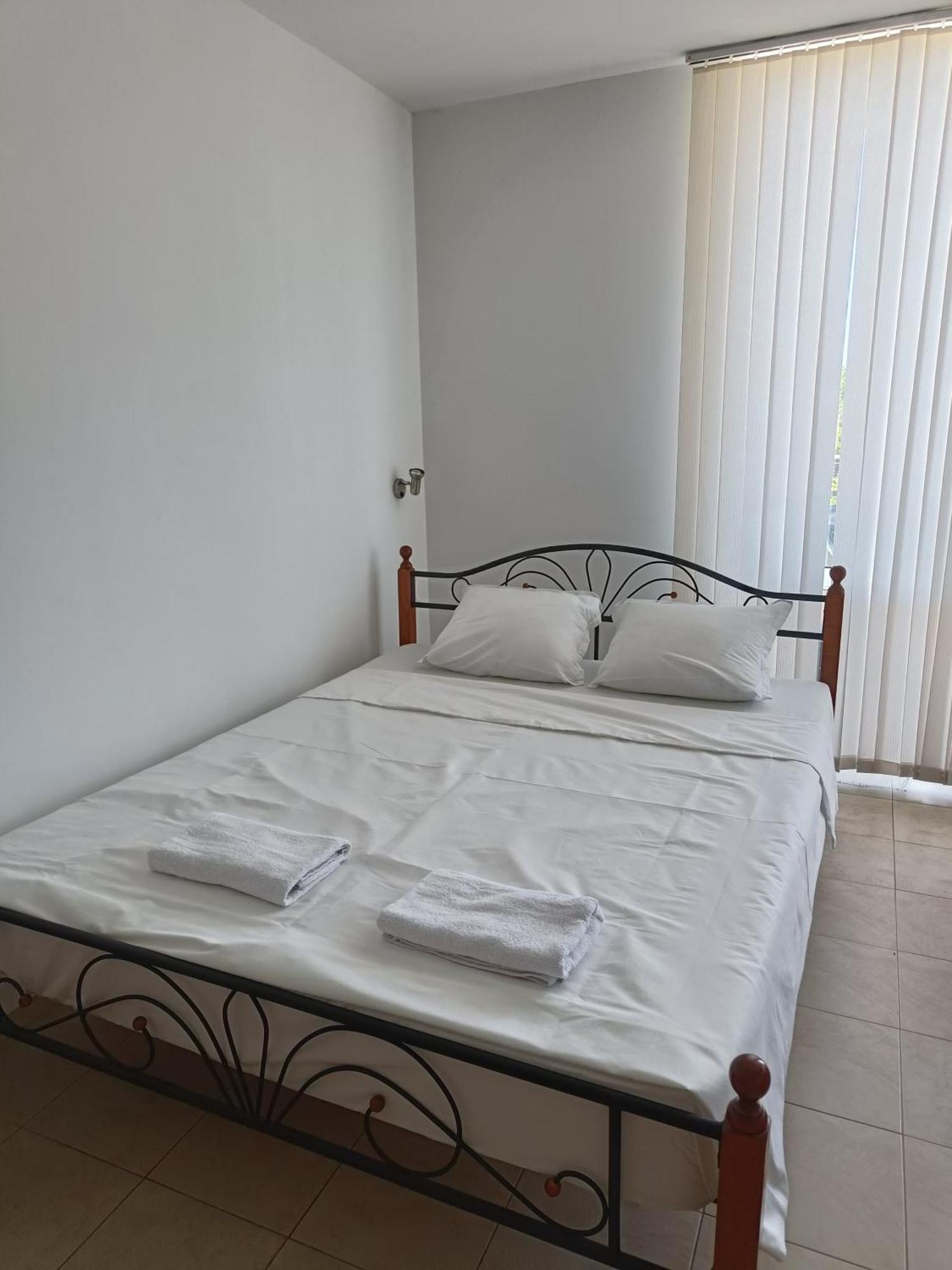 Rose Residence 阳光海滩 外观 照片